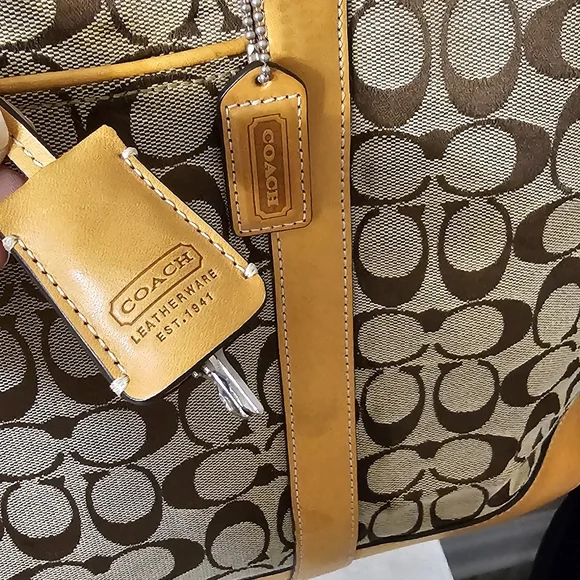 Coach Signature Boston Travel Bag - Picture 4 of 15